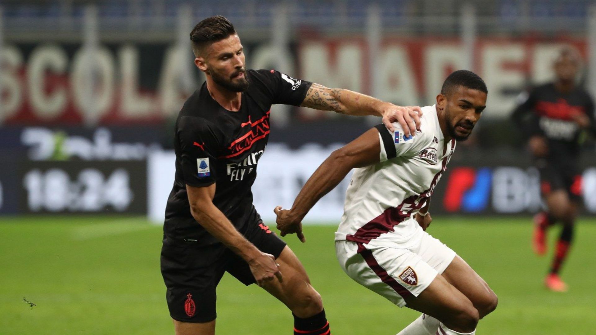 Жиру качи Милан на върхa след напрегнат мач с Торино