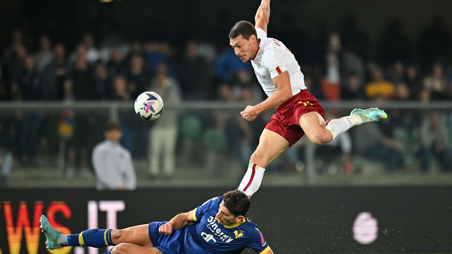 Късни голове изстреляха Рома в топ 4 на Serie A