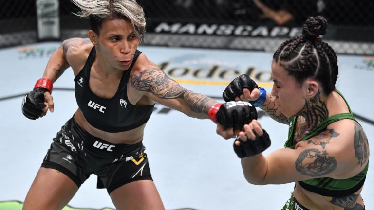 Нокаут реши бразилския спор при дамите в UFC