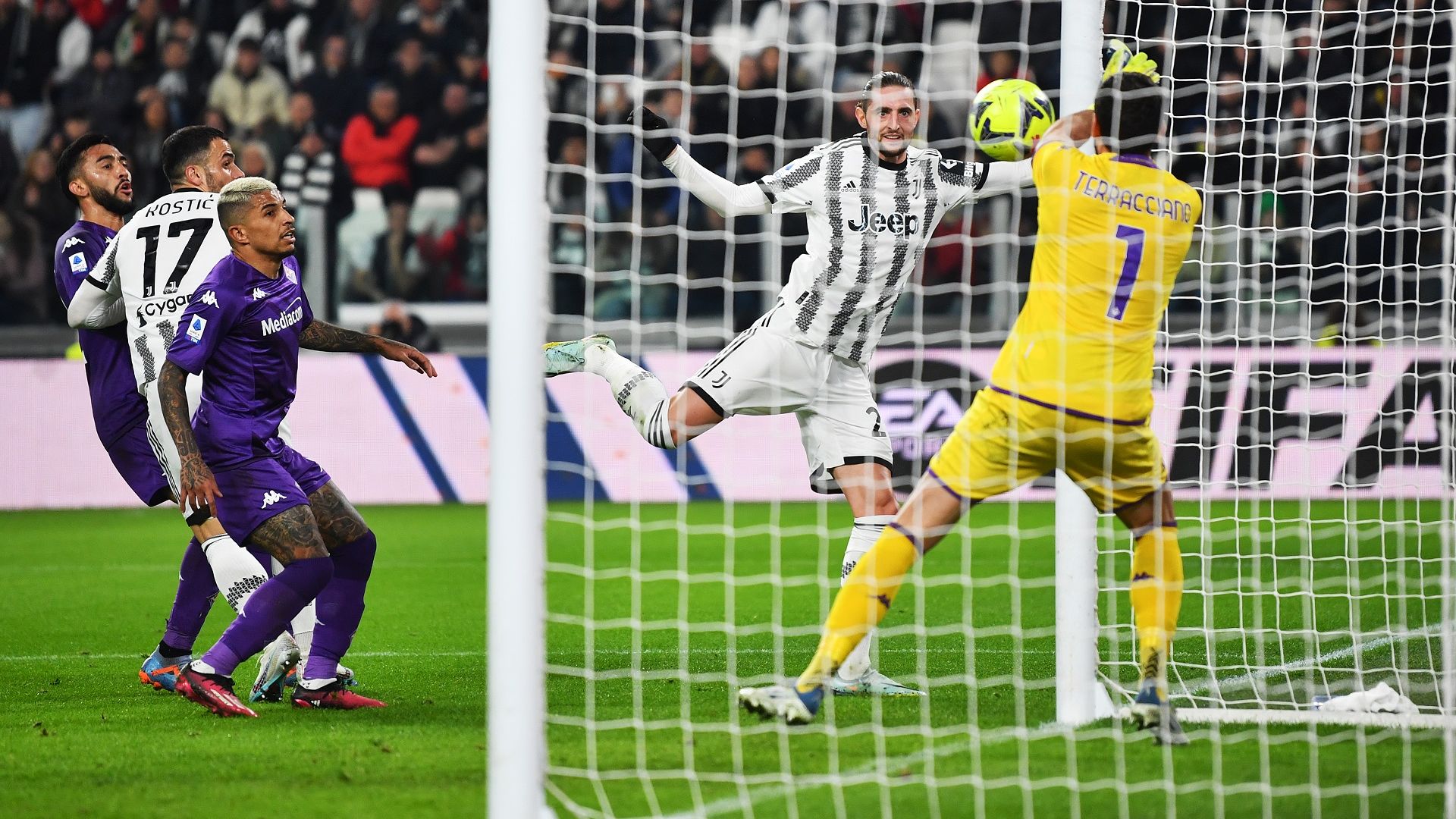 Сантиметър гол и сантиметър засада: Юве записа втора поредна победа в Serie A