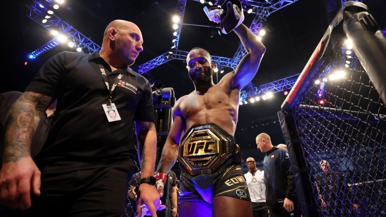 Пет здрави рунда и съдийско решение "на ръба" запазиха титлата на Едуардс в UFC 
