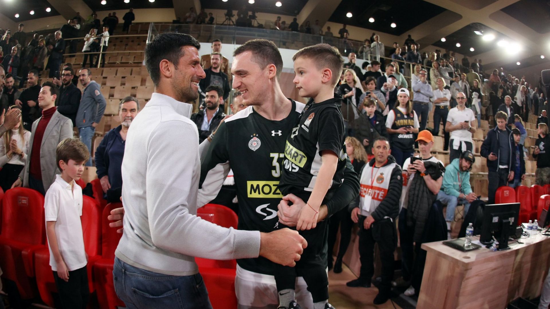 Джокович помогна за ключова победа на Партизан в Монако
