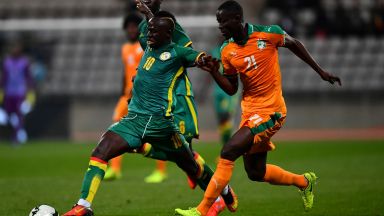 Дузпи пратиха Кот д`Ивоар на четвъртфинал и разплакаха шампиона